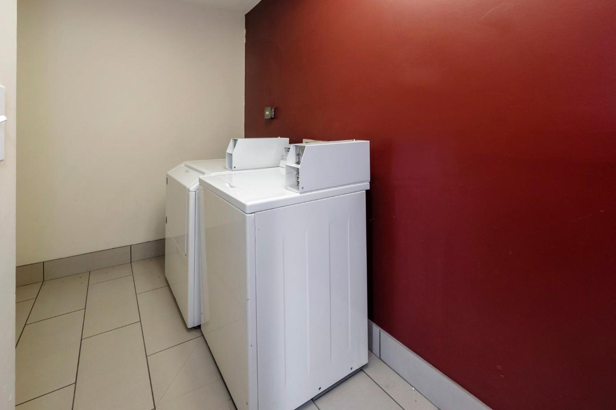 Red Roof Inn & Suites Savannah Airport Pooler Extérieur photo