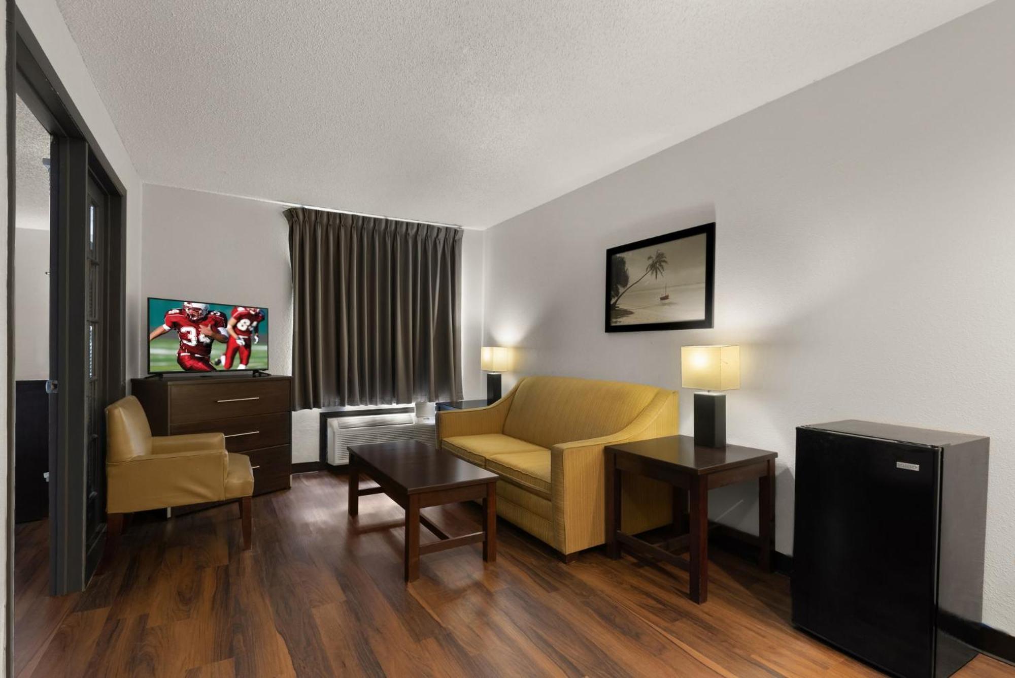 Red Roof Inn & Suites Savannah Airport Pooler Extérieur photo