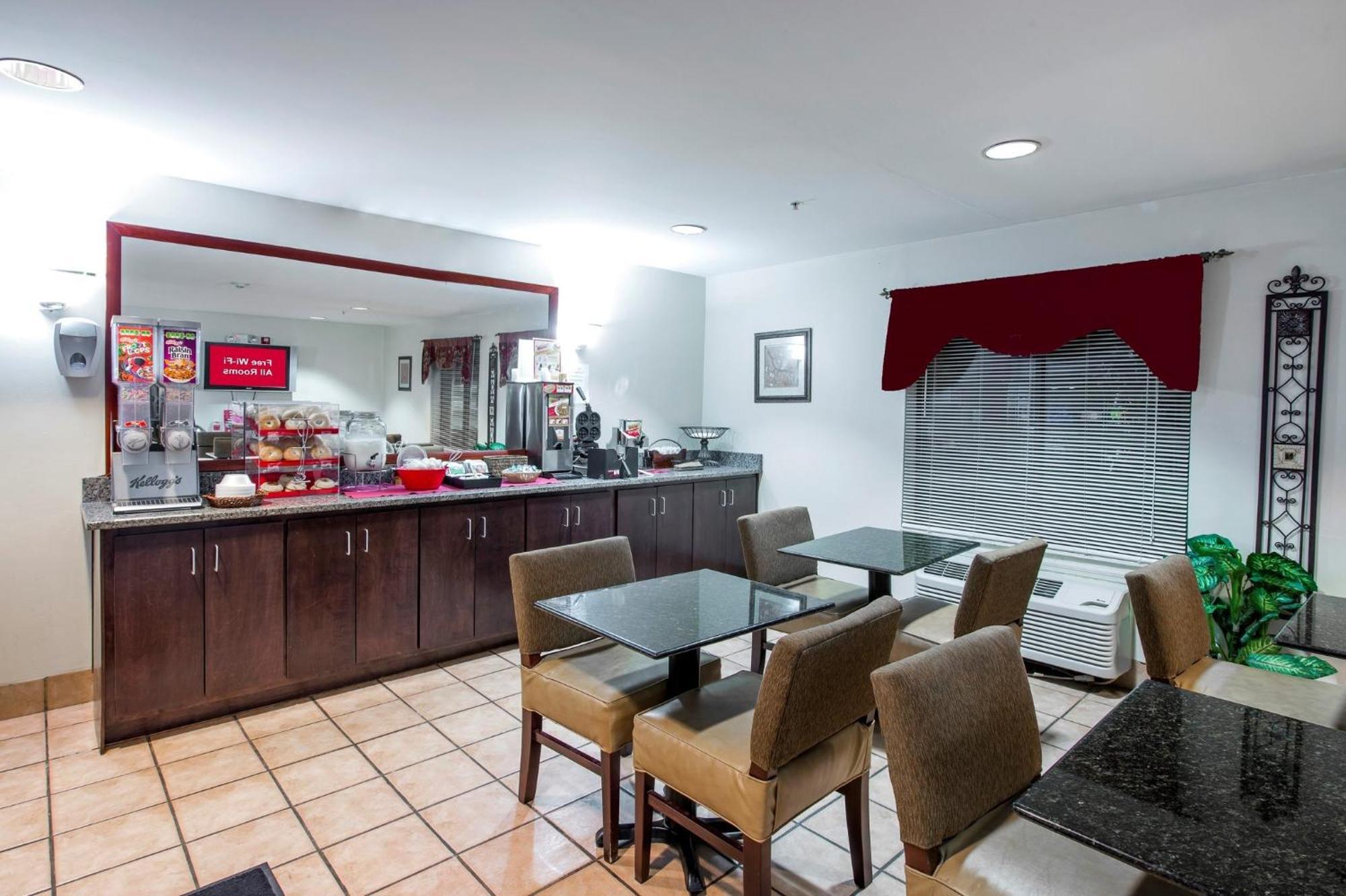Red Roof Inn & Suites Savannah Airport Pooler Extérieur photo
