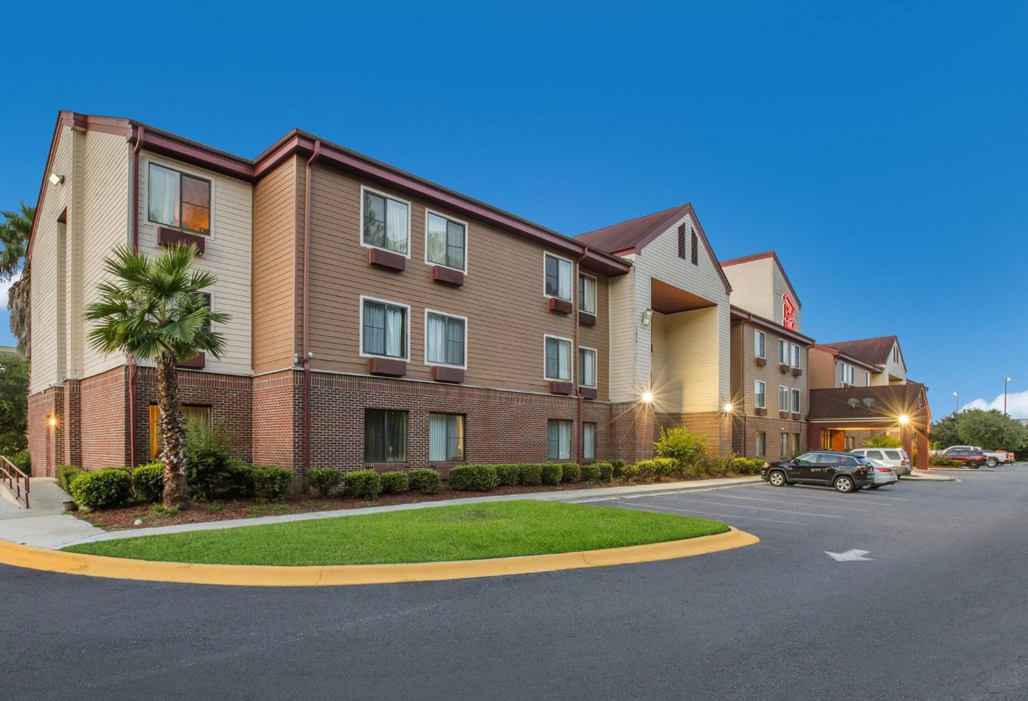 Red Roof Inn & Suites Savannah Airport Pooler Extérieur photo