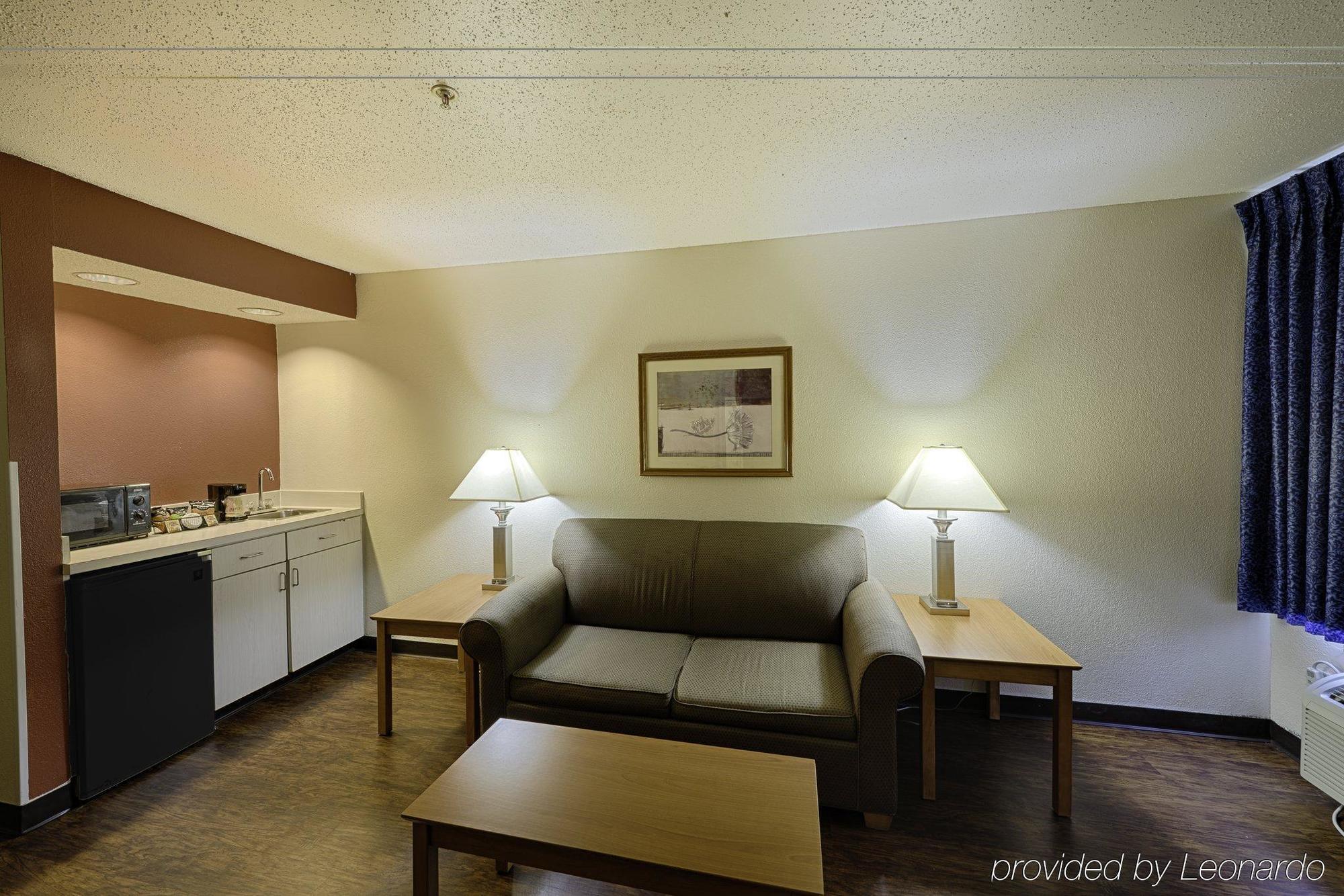 Red Roof Inn & Suites Savannah Airport Pooler Extérieur photo