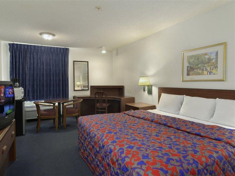 Red Roof Inn & Suites Savannah Airport Pooler Chambre photo