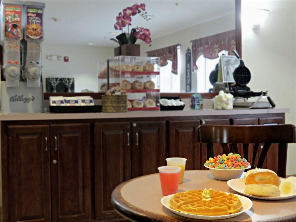 Red Roof Inn & Suites Savannah Airport Pooler Extérieur photo