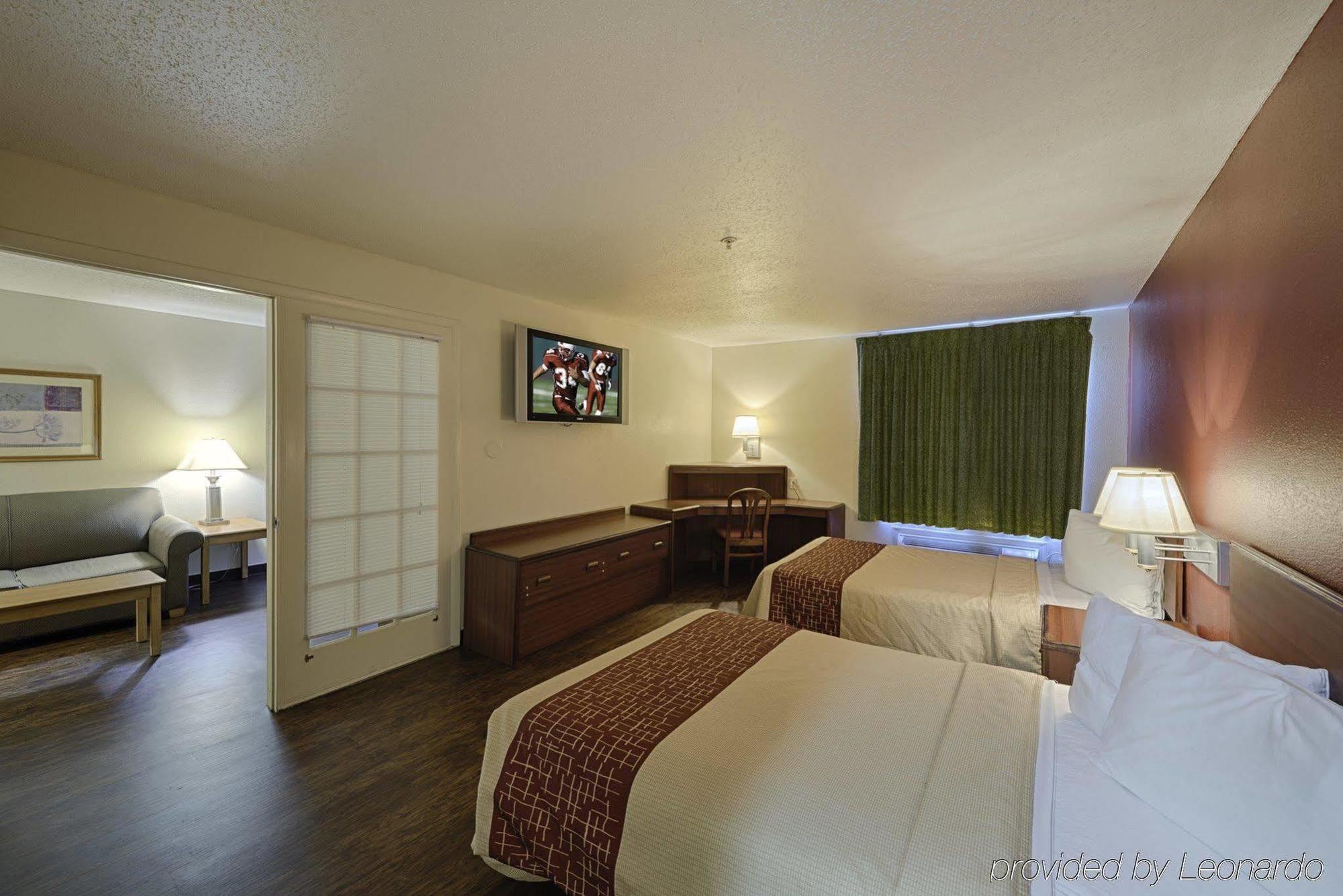Red Roof Inn & Suites Savannah Airport Pooler Extérieur photo